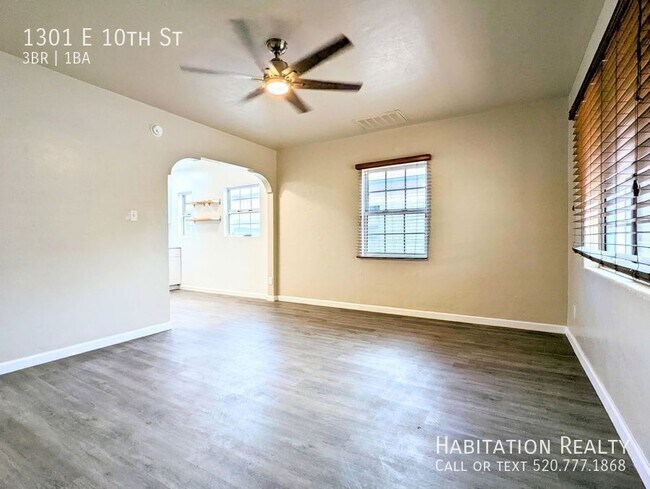 Photo - 1301 E 10th St