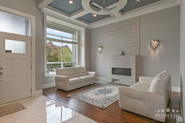 Photo - Beautiful 3 bedroom custom built fully fur... Unit Upper House