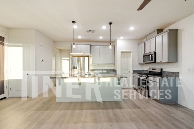 Photo - 3698 E Commerce Way