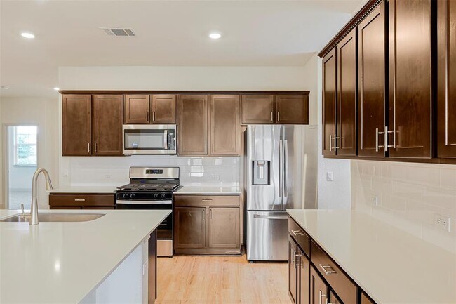 Photo - 18033 Bassano Ave
