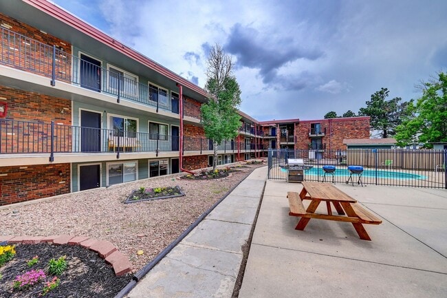 Olympic Garden - Beautiful Renovated Apart... - Olympic Garden - Beautiful Renovated Apart... Apartments