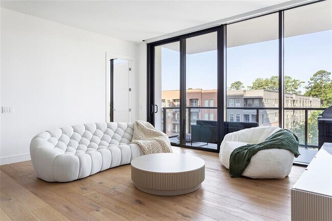 Photo - 2425 Peachtree Rd NE Unit 612