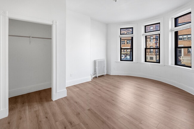 Photo - 864 Huntington Ave