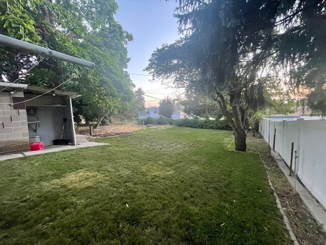 Photo - 3645 Gramercy Ave