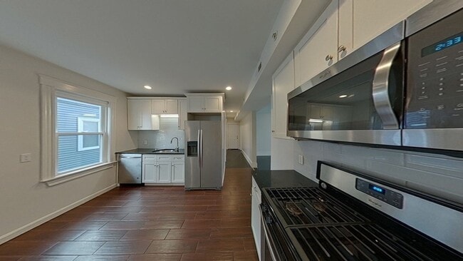 Building Photo - 15 Bayside St Unit 1 Rental
