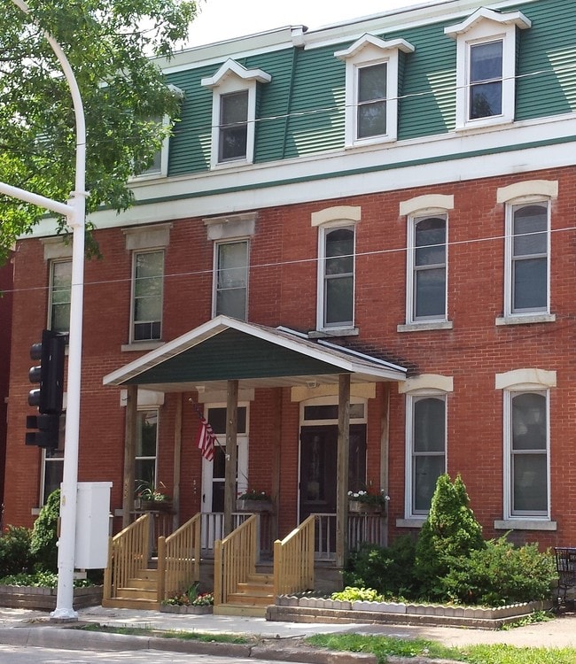 Building Photo - 1555 White St Unit 2