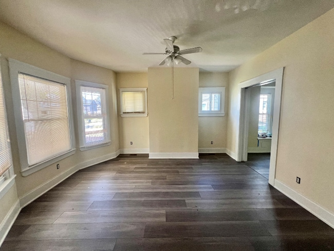 Building Photo - 10713 Lee Ave Rental