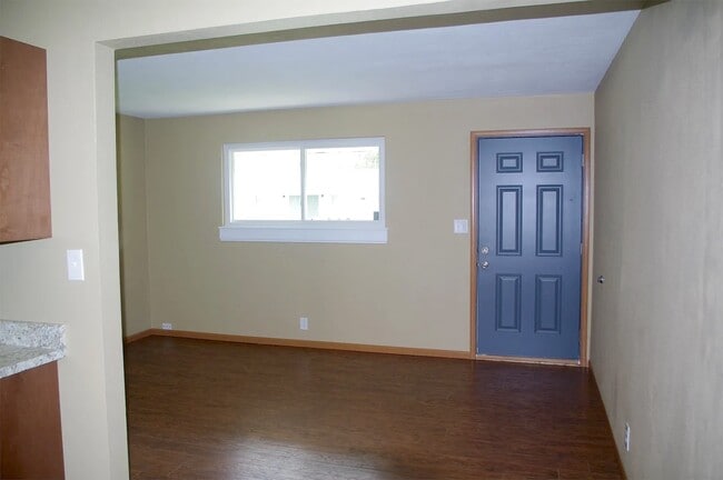 Photo - 305 Baltes Dr Unit C