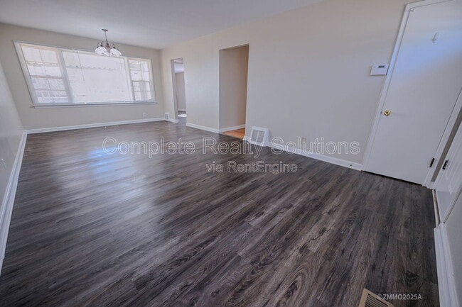 Photo - 10200 Tappan Dr