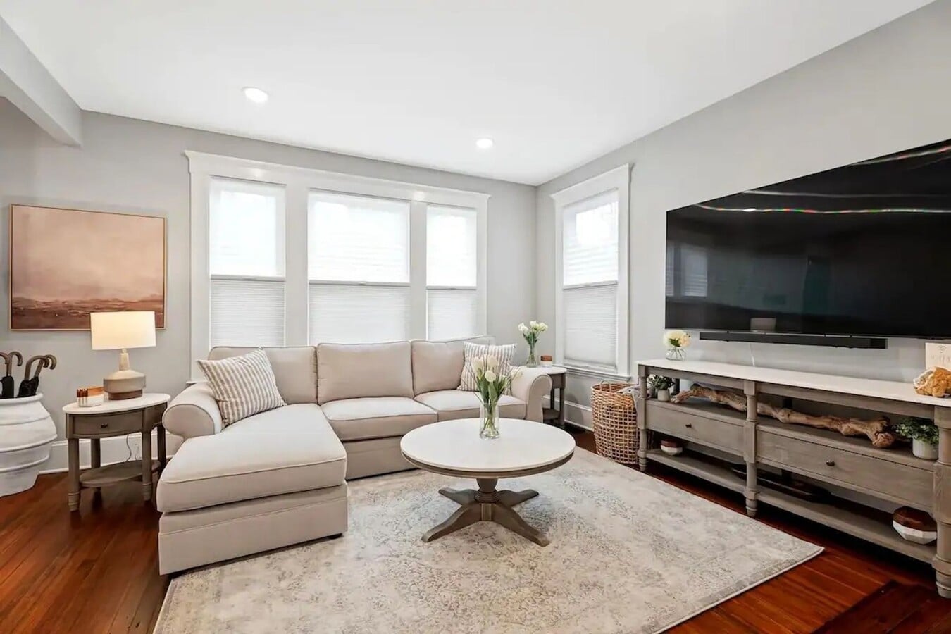 Photo - Beautifully Furnished 2 Bedroom Apartment Unit Red Cross Haven