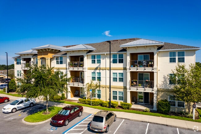 7400 Highline Dr Brooksville, FL 34613 - Vista Park Senior Living - A 55+ Community*