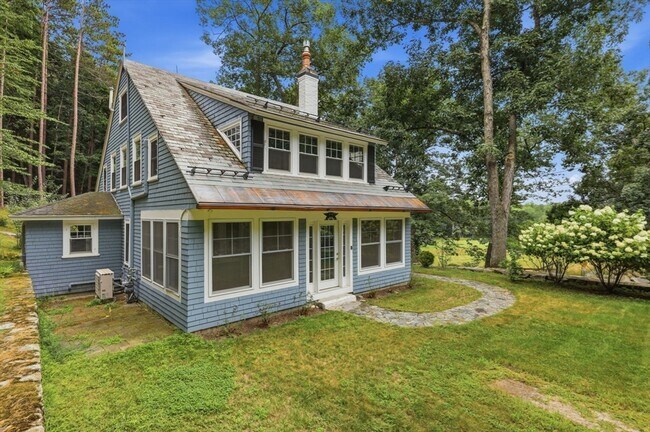 Photo - 24 Hildreth St