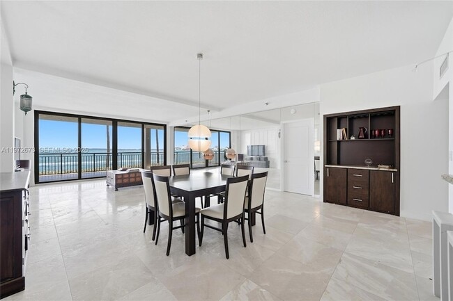 Building Photo - 540 Brickell Key Dr Unit 222
