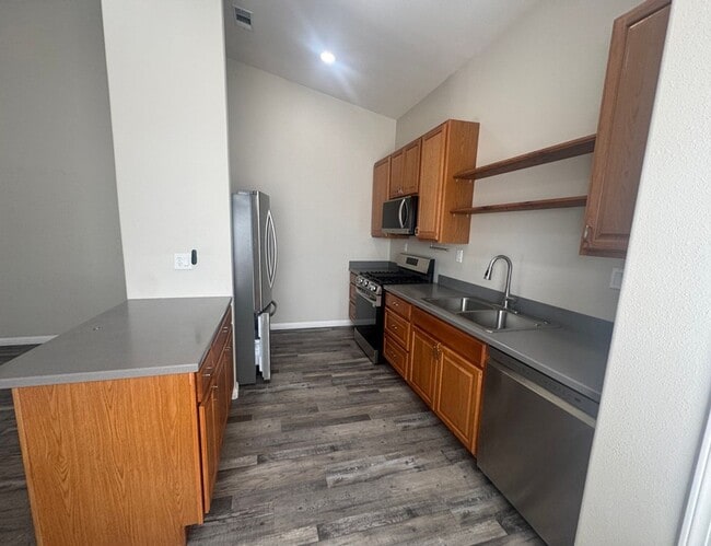 1565 Shiloh Pl