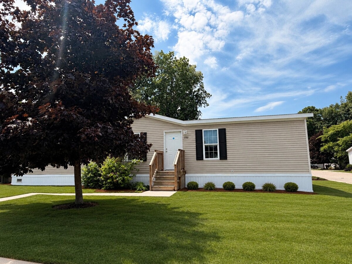 Photo - 232 Parker Lake Dr