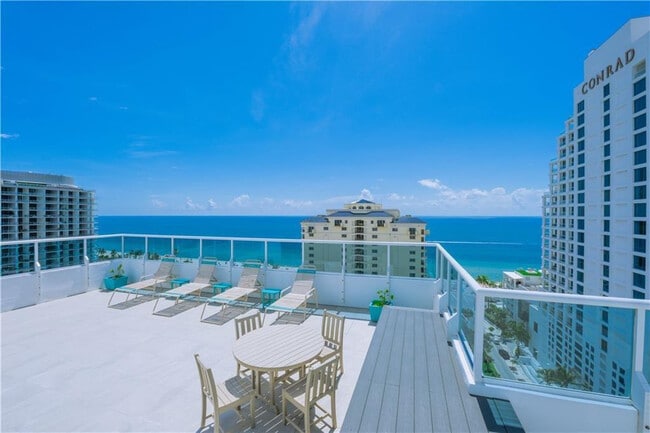 Building Photo - 600 N Birch Rd Unit 301H