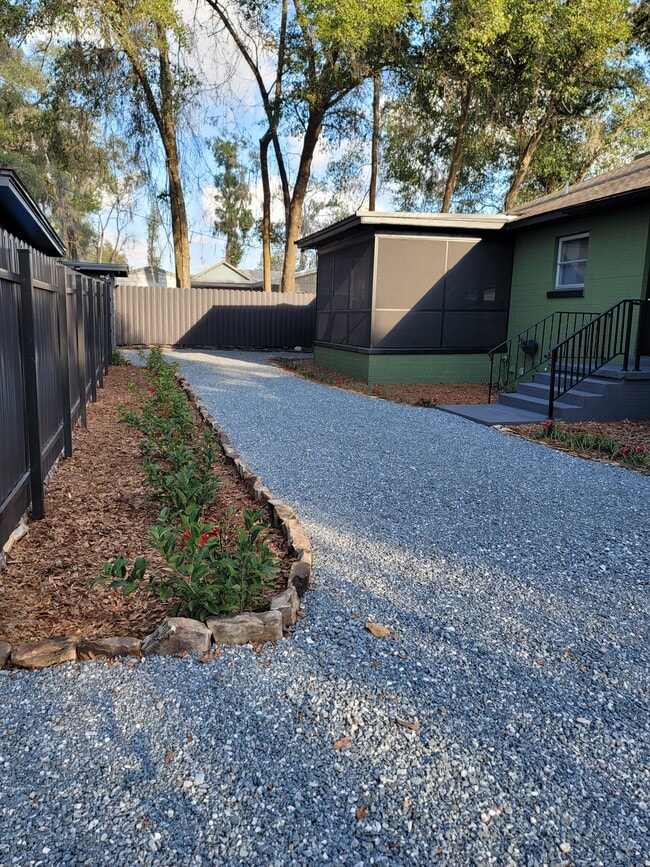 Photo - 5321 NE 29th St