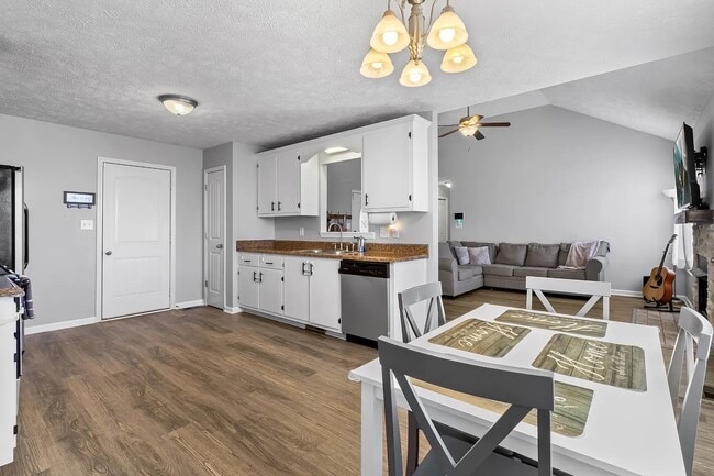 Photo - 1355 Whitt Ln