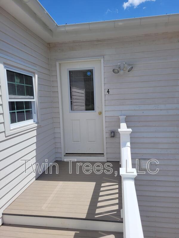 Photo - 6091 Main St Unit Apartment #4