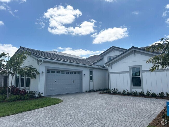 Building Photo - 15192 Wildwood Cir Rental