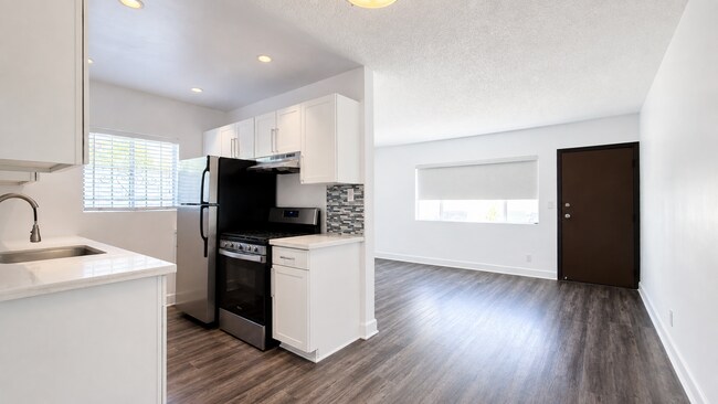 Photo - 319 Heliotrope Dr Unit 1