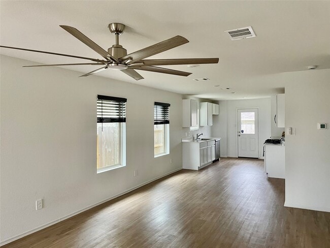 Photo - 221 Crystal Bay Ln