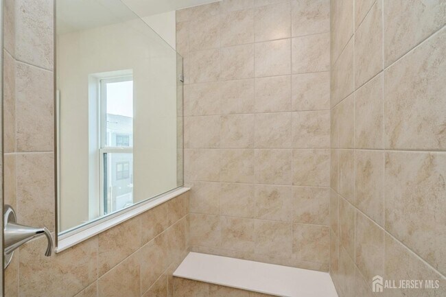 Photo - 103 Vaughn Dr