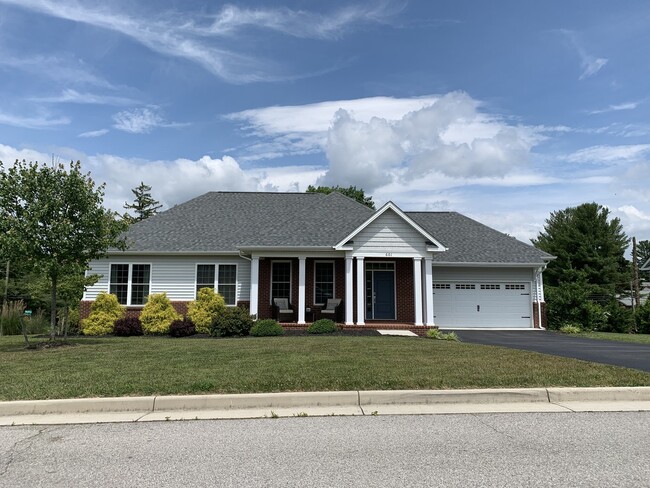 Photo - 601 Devon Ln