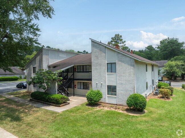 Creekside Place Apartments - Creekside Apartments