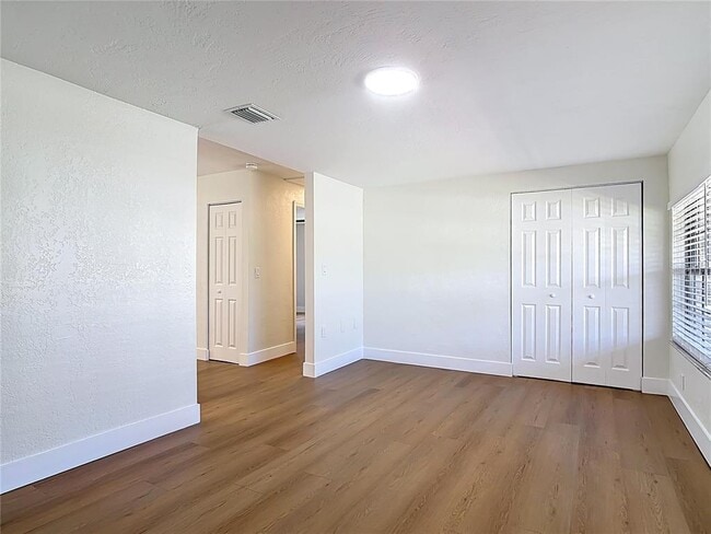 Photo - 1415 Frances Dr