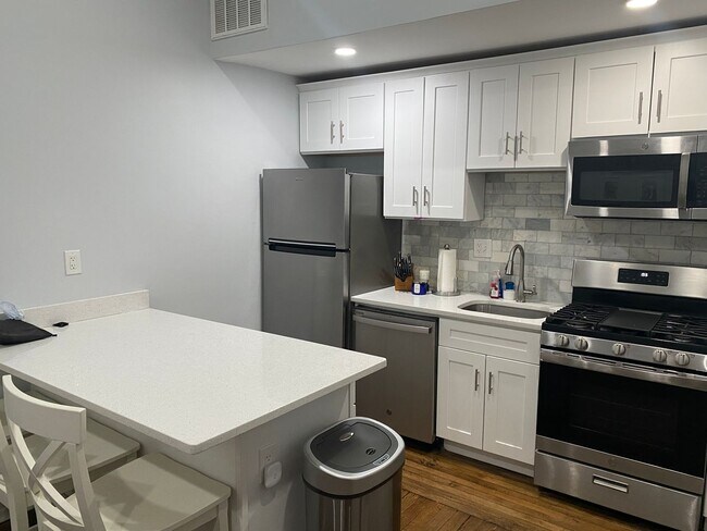 Building Photo - High-Ceilinged South End 2-Bedroom with Modern Finishes