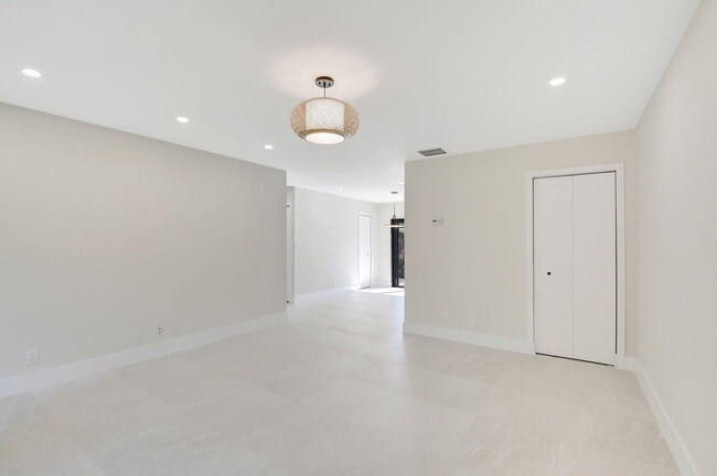 Photo - 2894 Florida Blvd