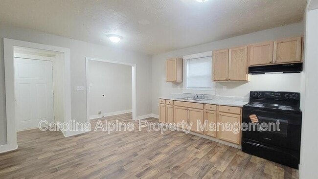 Photo - 419 Pine St