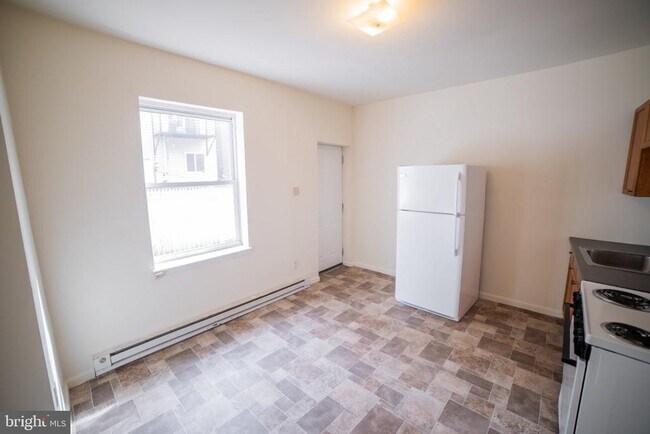 Photo - 1305 N Lawrence St