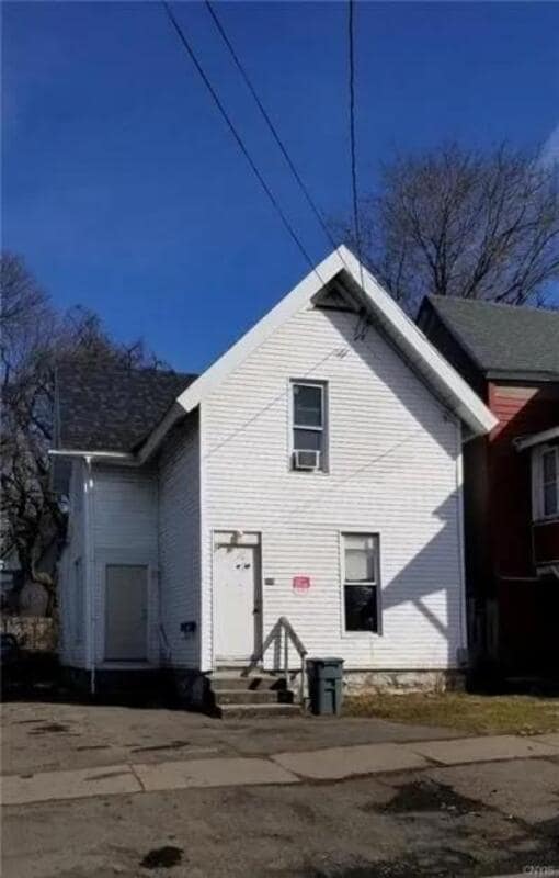 Building Photo - 508 Highland St