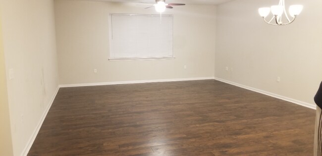 Photo - 4308 Colindale Rd Unit 206