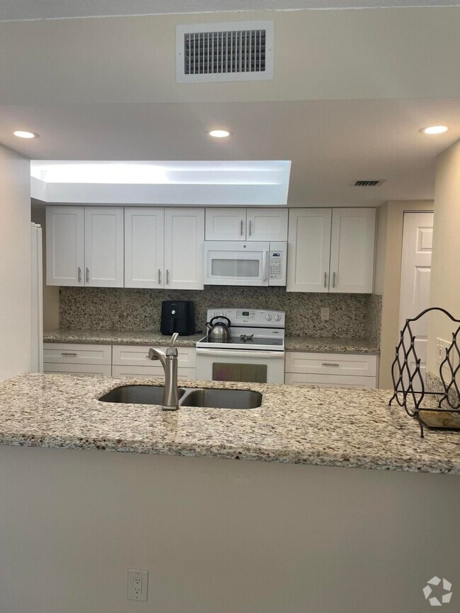 Building Photo - 450 Egret Cir Unit 9203 Rental