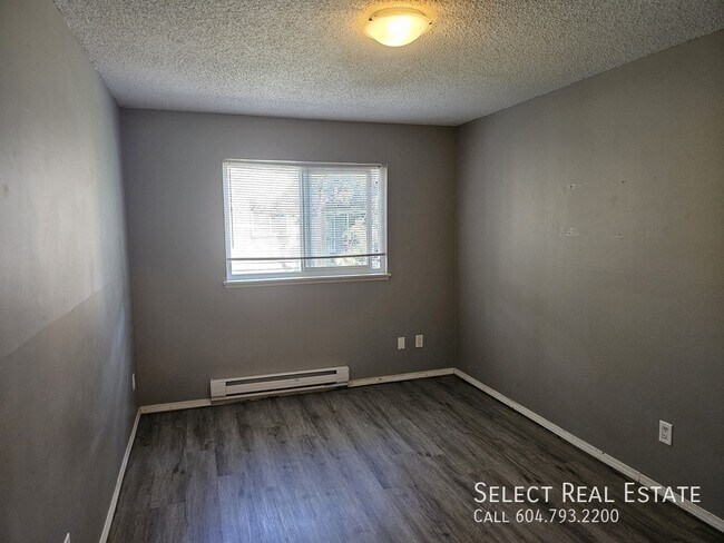 1755 No 9 Highway203 Unit 203