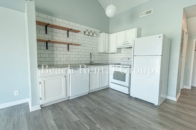 Photo - Third Floor Studio Unit 2-H