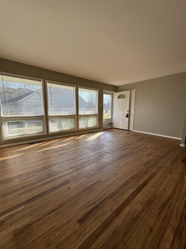 Photo - 601 Kenny Ln