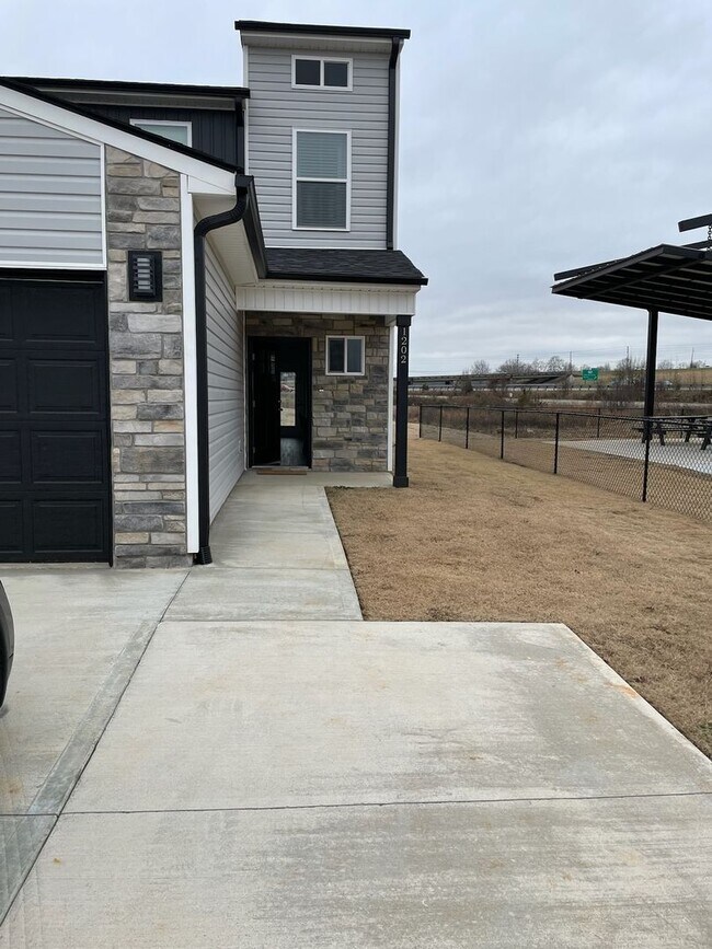 Sage at Chelsey Townhomes Townhomes for Rent Inman, SC