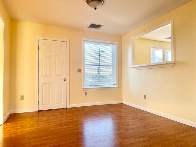 Photo - 1037 Cass Ave Unit 1