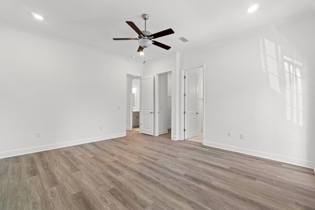 Photo - 212 Kara Lake Dr