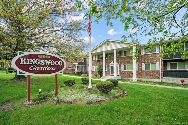 810 Blooming Grove Tpke 102  