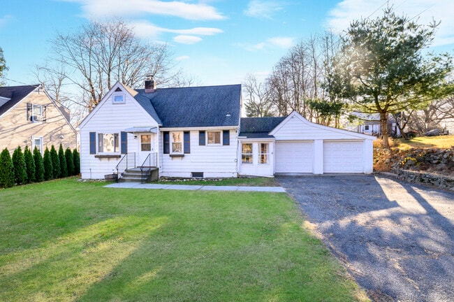 Building Photo - 34 Alpine St