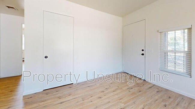Photo - 1625 Robinson St