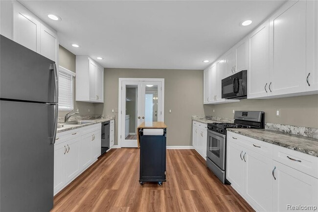 Photo - 3320 Harvard Rd