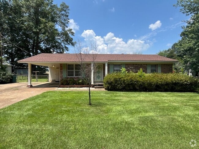 Building Photo - Renovated 3 Bedroom 1.5 Bath Home for Rent!