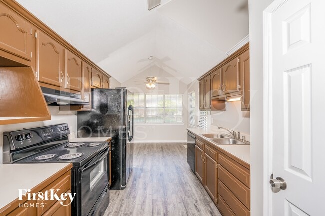 Photo - 6768 Crossbrook Ln