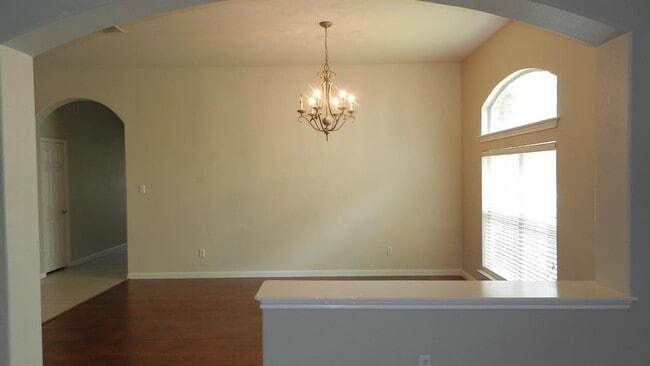 Photo - 613 Hickory Run Dr